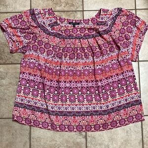 Sarah Michelle vibrant colored short-sleeved top
